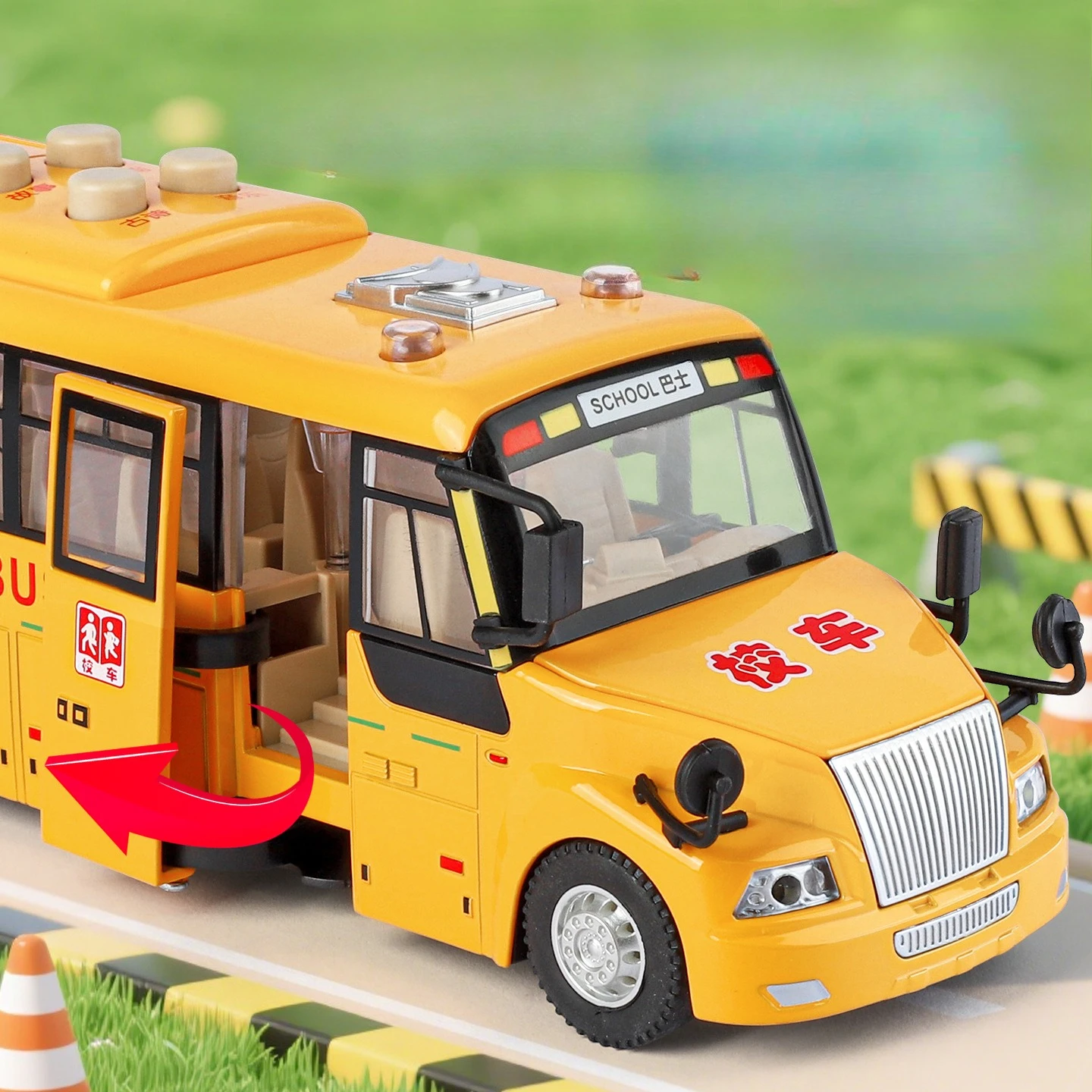 Golden Cube Simulation 1:24 Alloy School Bus Early Education Edition Car Model Ornament Toys Wholesale Distribution