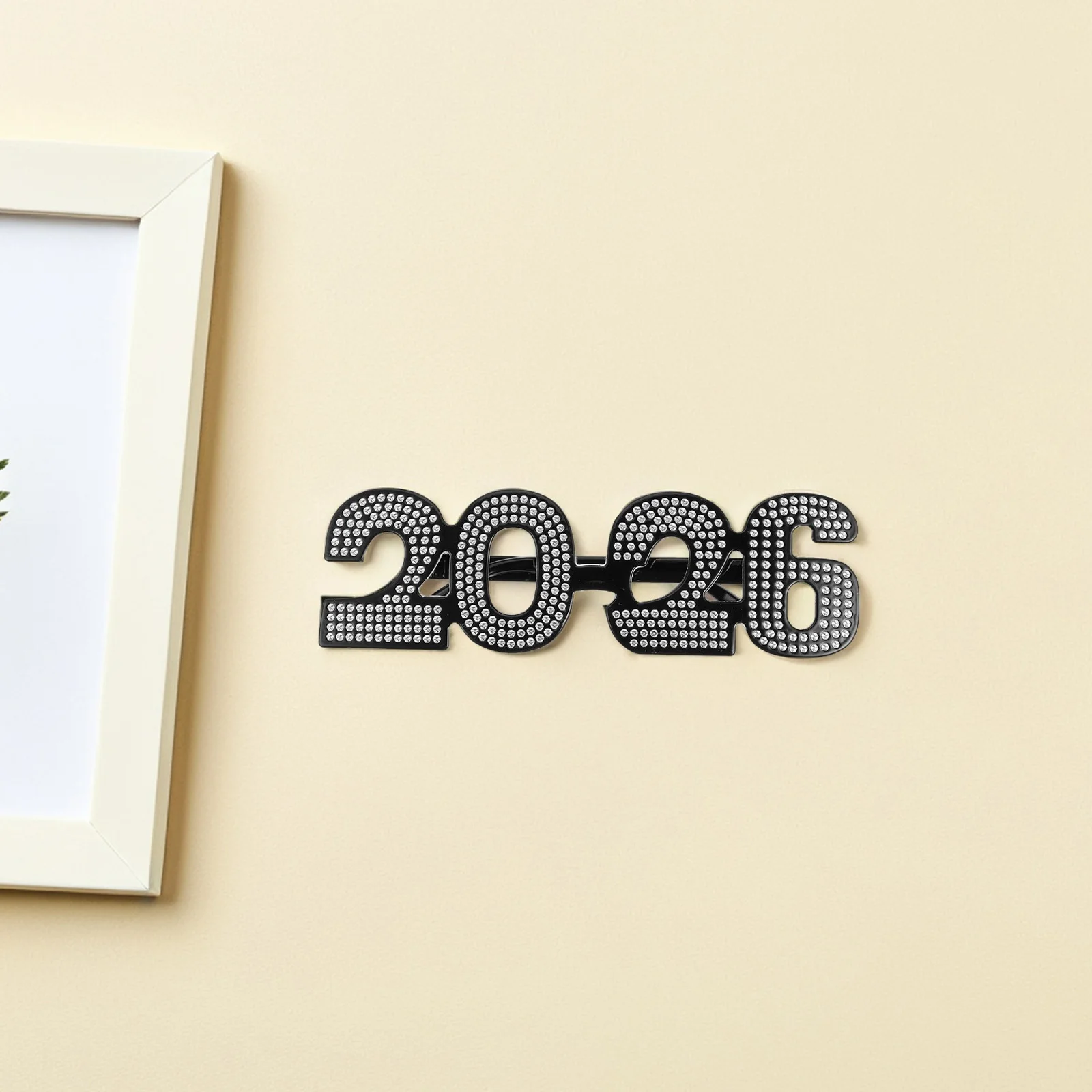 

2026 Festival Glasses Shatterproof Lightweight Novelty Eyewear for New Year Parties Graduation Event Decor New Year Glasses