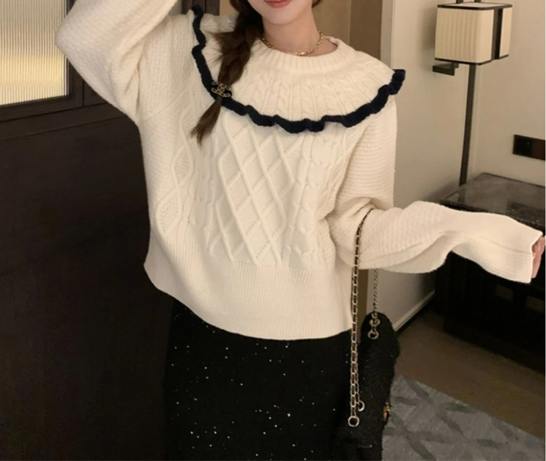 

2025 Autumn Winter New Cable Knit Long Sleeve Sweater Design Sense Elegant Color Block Knitted Top Women's Fashion