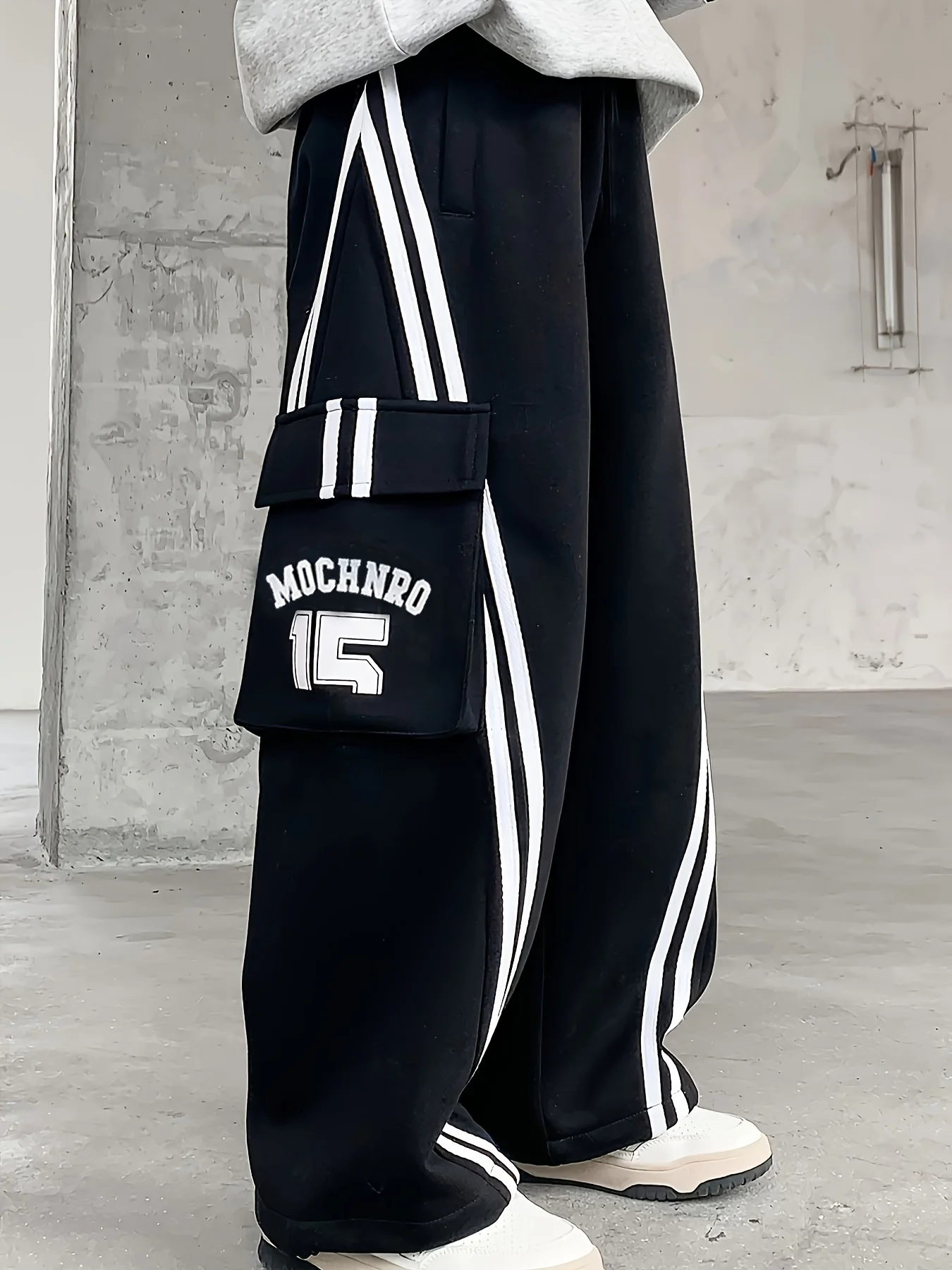 Boys' Cargo Pants with Pocket Letter Patches, Geometric Stripe Print, Straight Loose Wide-Leg, Unique and Stylish