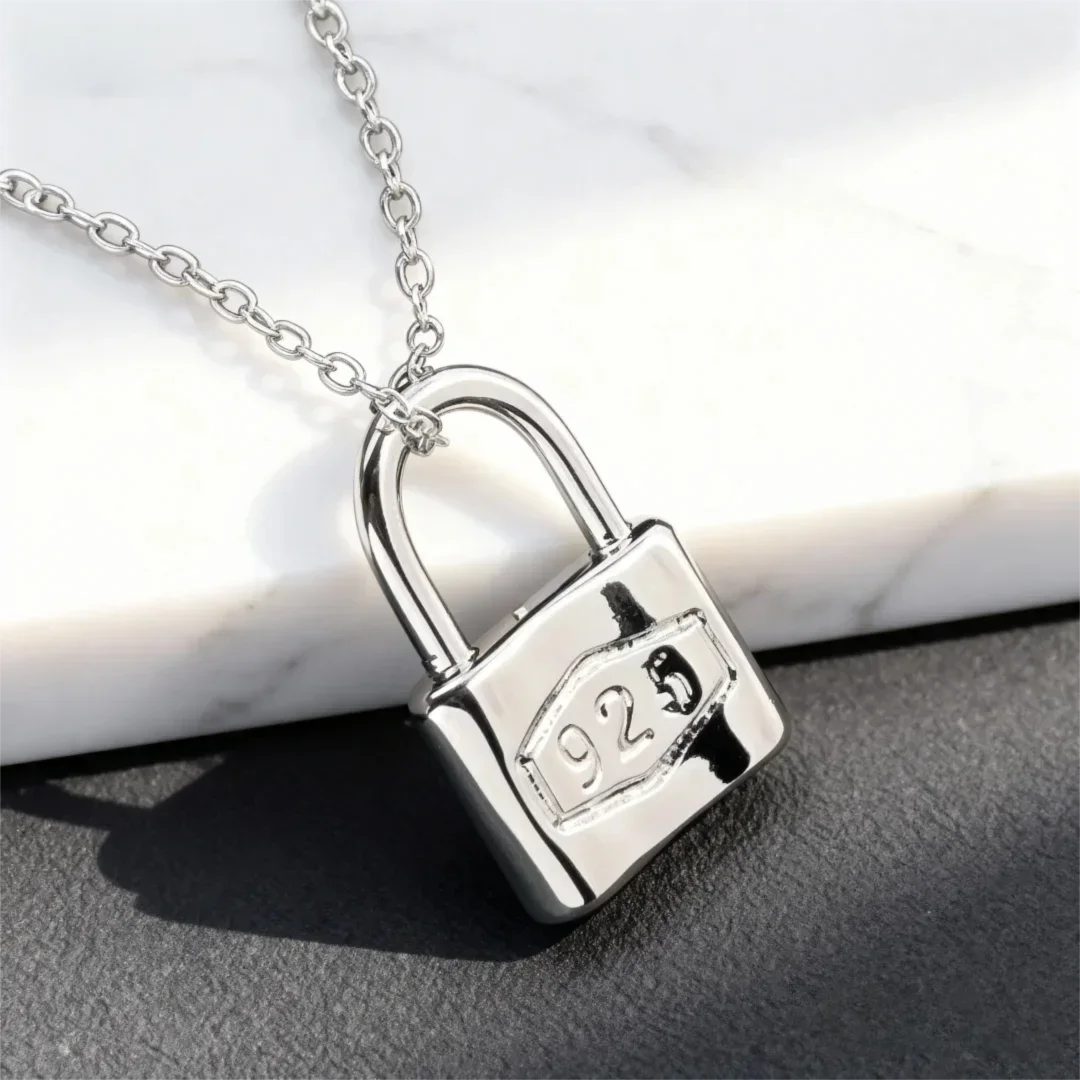 Luxury designer 925 Sterling Silver trend Lock lovely necklace for women fashion wedding party gift original jewelry Engagement