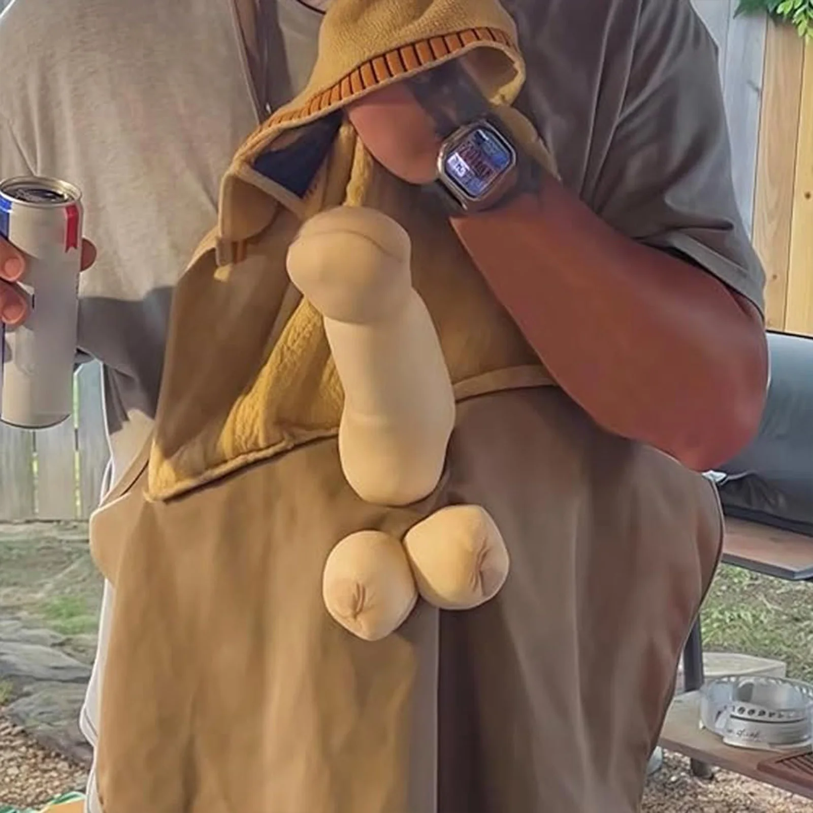 

Creative Quirky Apron Chef's Prank Apron Creative Prank Aprons For Men And Women Sleeveless Strap Apron Cleaning Accessories