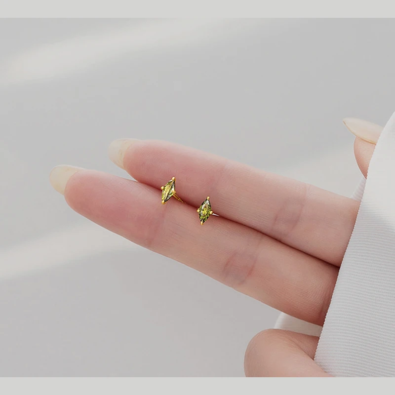 Metiseko 925 Sterling Silver Stud Earrings Olive Green Cubic Zirconia Eye Shape Earring Simple Exquisite Jewelry for Women 2022
