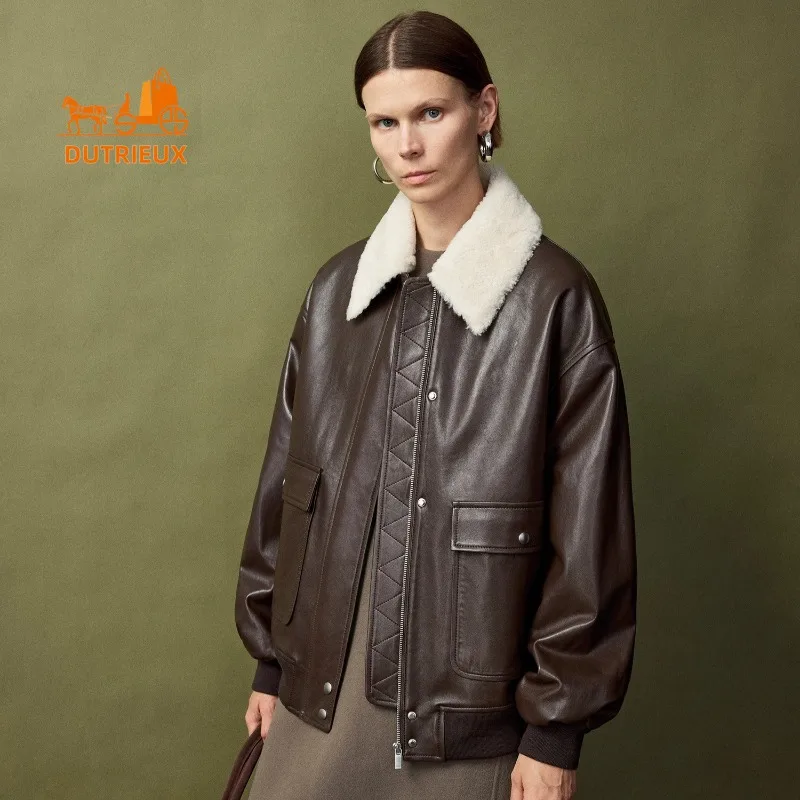 2025 Giacca in vera pelle da lavoro trapuntata con collo in pelliccia da donna del nuovo inverno 20225, cappotto casual retrò e versatile in vera pelle di pecora al 100%