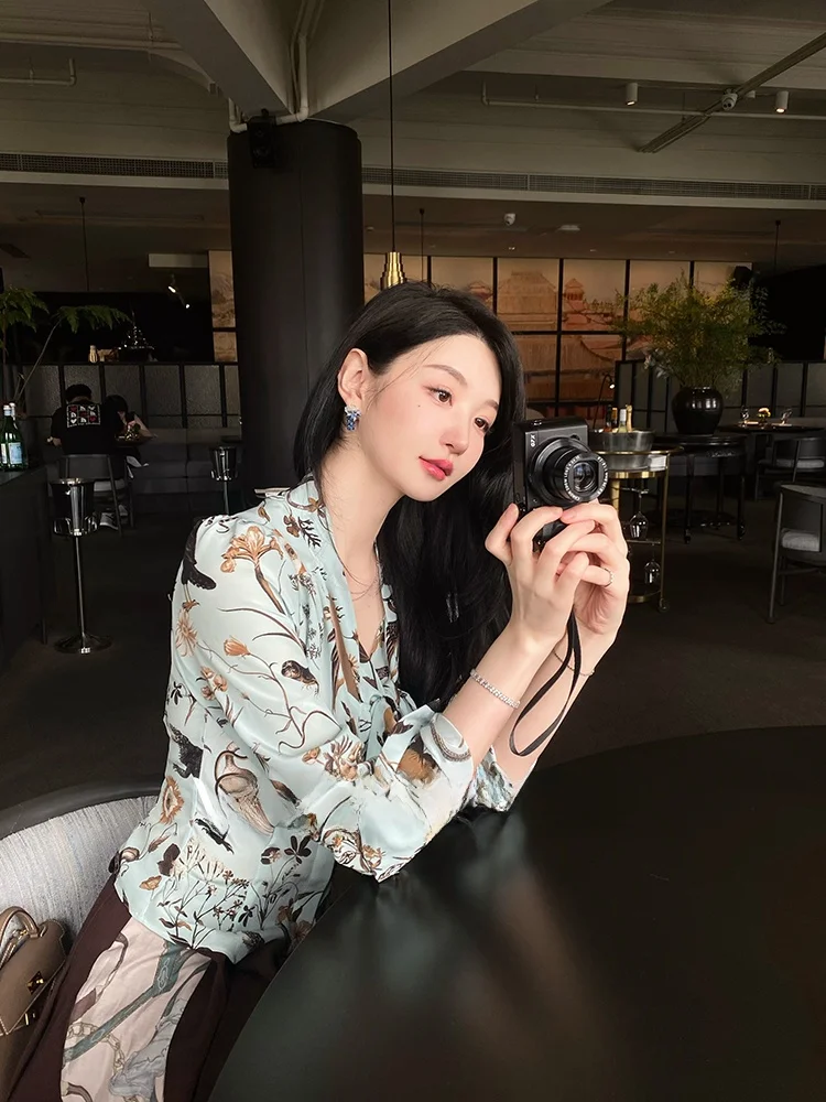 

Wcouture Original Design Silk Printed Belted Slim Fit irt Top Elegance V-Ne Long Sve Floral Pattern Women's Premium Fa...