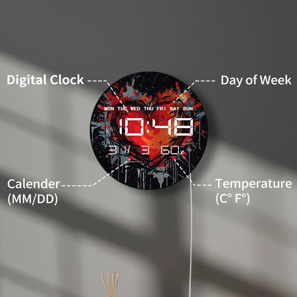 ساعة حائط رقمية LED على شكل قلب كرتوني مع درجة حرارة التقويم تلقائية يعتم 12/24 ساعة تنسيق ساعة حائط كهربائية لعيد الحب