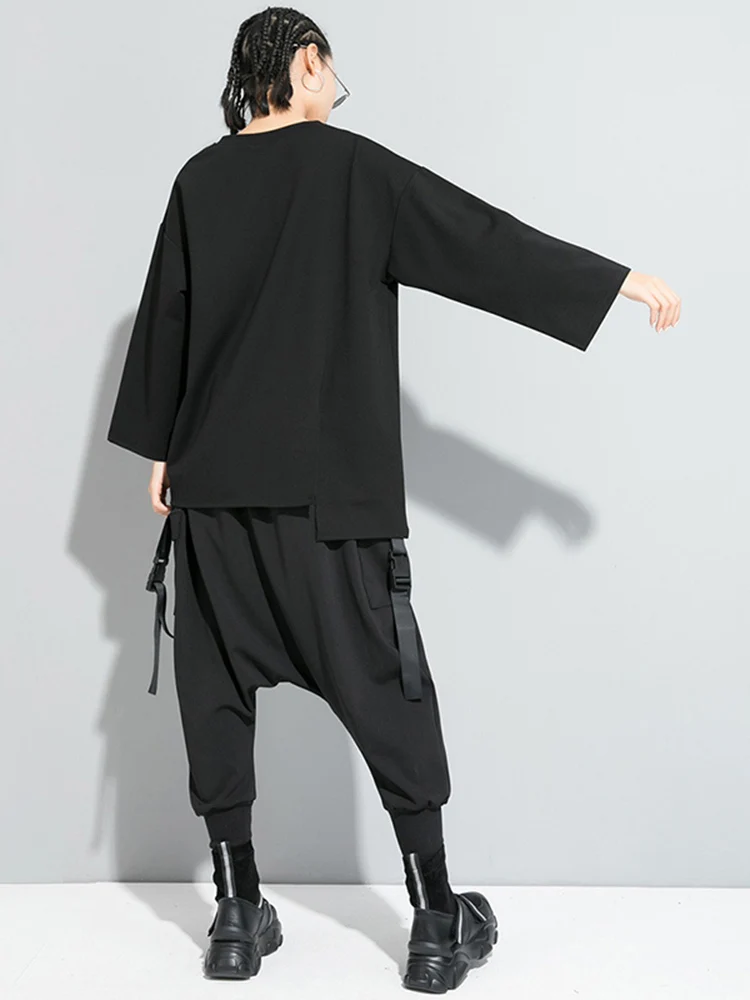 [EAM] Women Black Asymmetrical Stitch Big Size T-shirt New Round Neck Long Sleeve  Fashion Tide  Spring Autumn 2024 1S190