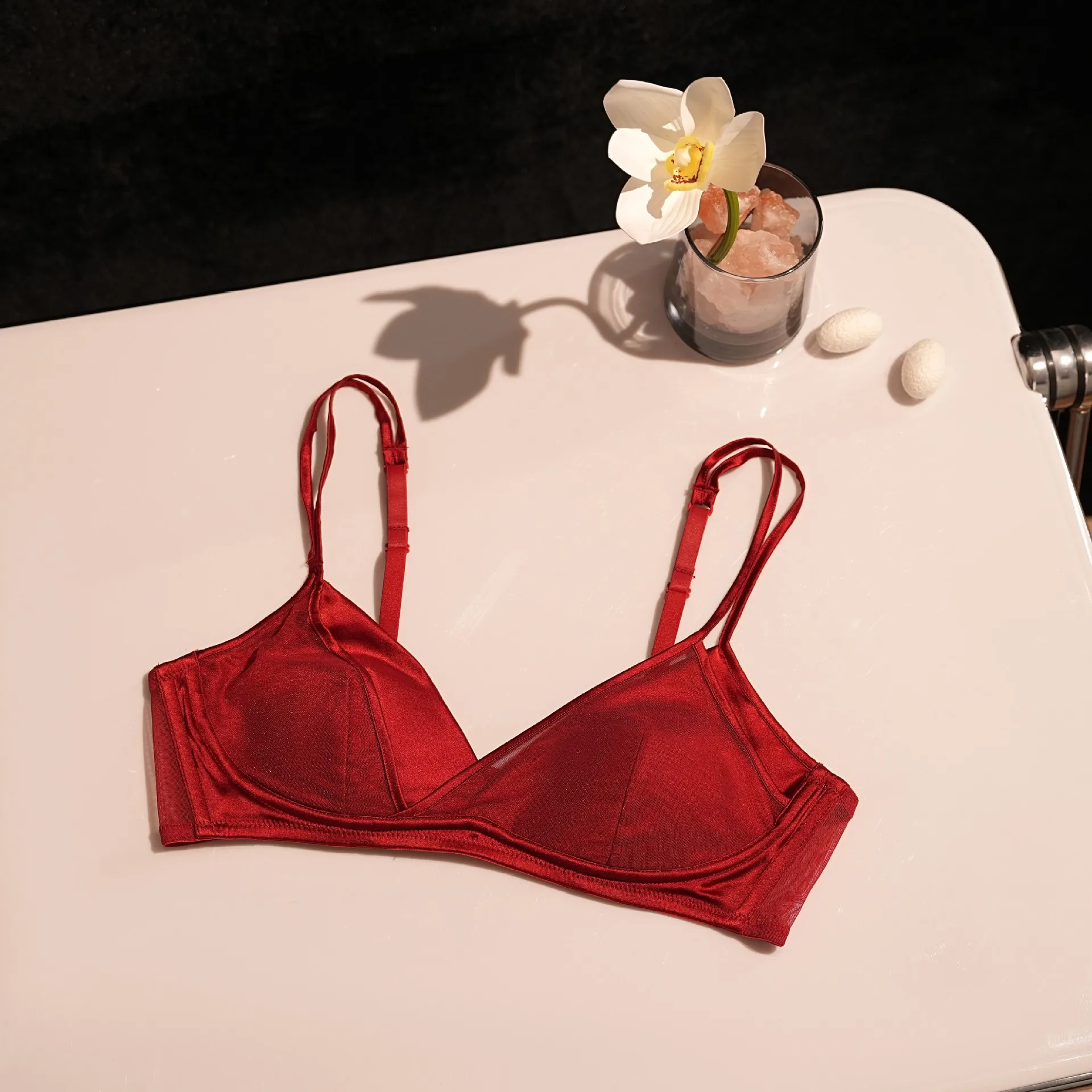 Birdtree 93% حمالة صدر من حرير التوت 7% سباندكس، ملابس داخلية نسائية لاسلكية بطبقة مزدوجة بدون أثر، خريف وشتاء 2025 جديد A5O031JF