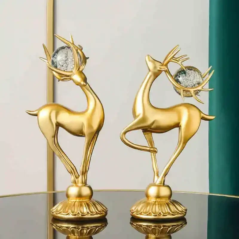 Creativity Resin Simulation Animal Deer Couple Golden Crystal Ball Crafts Furnishings Modern Home Living Room Desktop Decoration