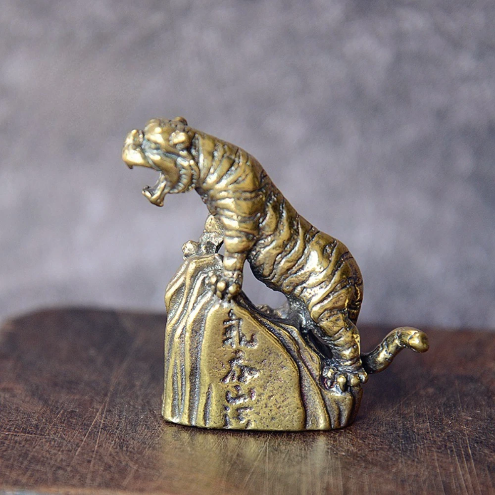 

Brass Made Tiger Up the Mountain Zodiac Animal Roaring Tigers Handmade Lucky Figurine Fengshui Statue Home Office Decor Ornament