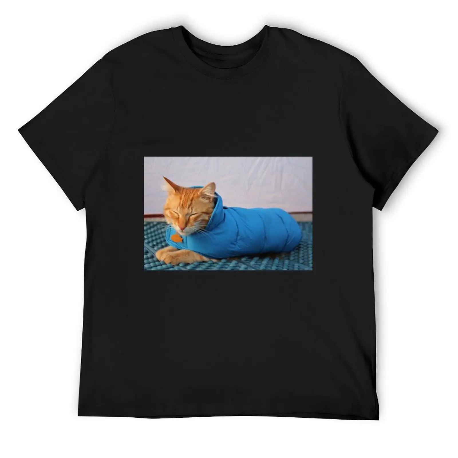 

Yosemite the cat in down jacket T-Shirt cute tops baggy shirts Luxury man t shirts for men cotton