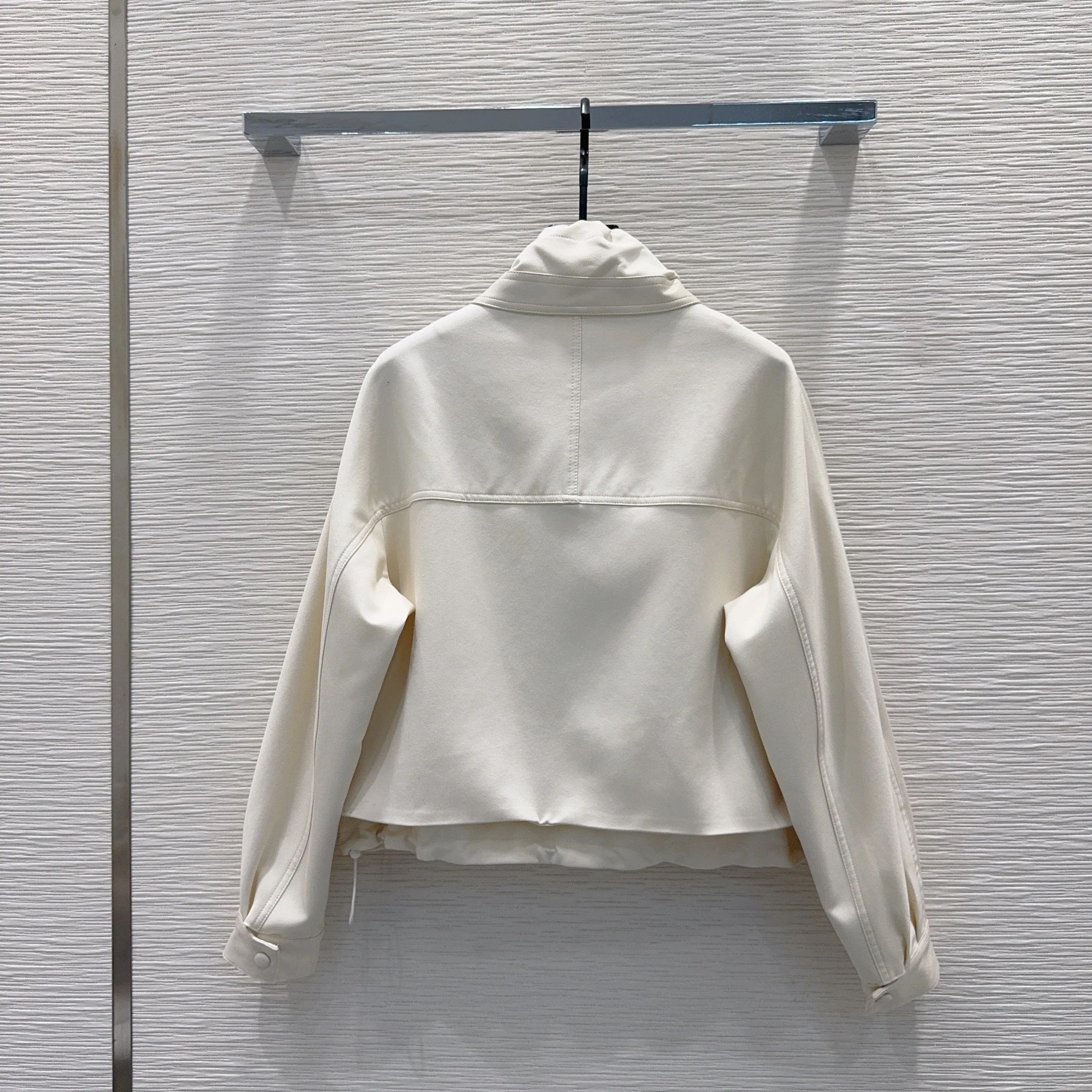 2026 new low-key luxury three-dimensional cut streamlined line design jacket