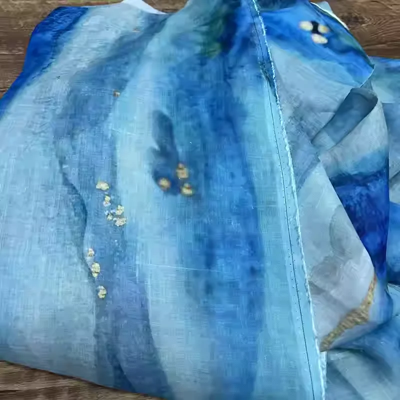 

Blue printed pattern, made of pure ramie fabric for high-end summer clothing.