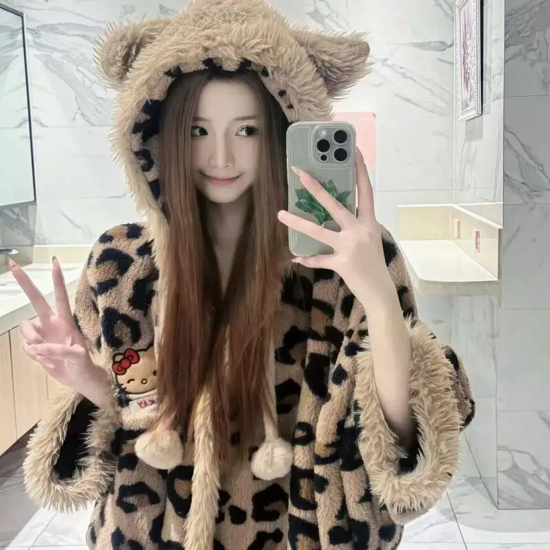 

Sanrio Hello Kitty женский пижамный комплект с леопардовым принтом из кораллового флиса с накидкой и капюшоном, уютная теплая осенне-зимняя домашняя носимая одежда для дома