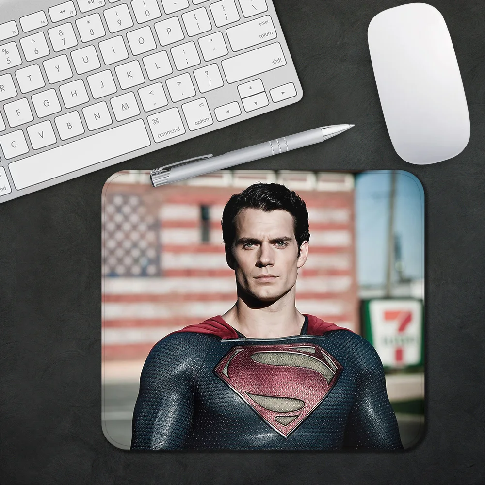 S-SupermanS Logo Gaming Mouse Pad XS Small Mousepad For PC Gamer Desktop Decoration Office Mouse Mat Deskmat Rug