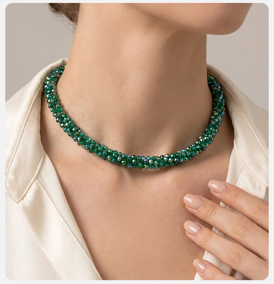 VNOX Übertriebene Retro-Halsketten mit gewebten Perlen für Frauen, handgefertigte schwarz-weiß-rote Kristallperlen-Halskette, böhmischer Schmuck – Detail 3