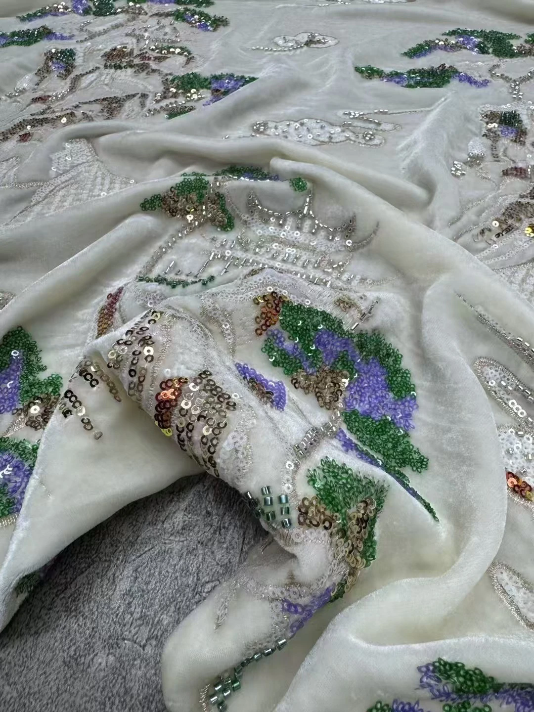 Squisito velluto di seta paillettes perline tubo tessuto ricamato cucito Hanfu giacca qipao tessuto firmato per Jiuzhong Palace