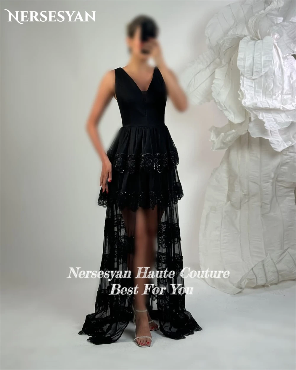 Nersesyan elegante renda vestidos de baile plissados decote em v apliques em camadas babados vestidos de baile uma linha mãe da noiva vestido personalizado