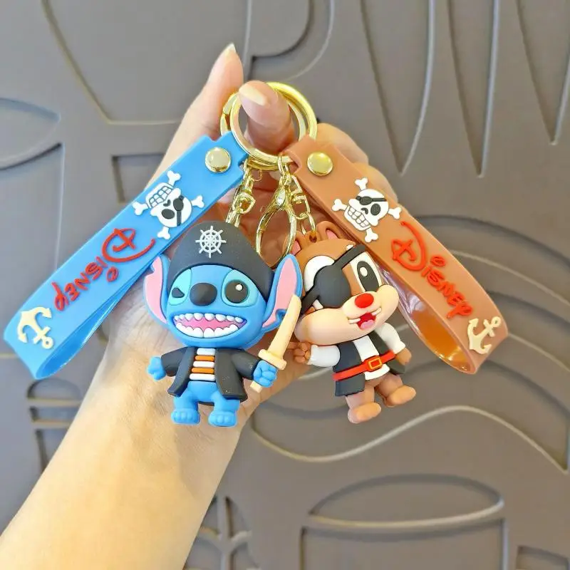 Kawaii Disney Mickey Mouse Stitch pirata Cross Dressing dibujos animados Pato Donald llavero mochila colgante decoración pareja regalos