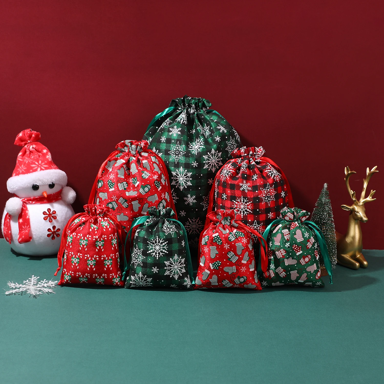 2026 New 15x20cm 20×30cm 30×40cm 5pcs Gold-embossed Christmas Damboo Cotton Bags Christmas Eve Box Kids Gifts Customizable Logo