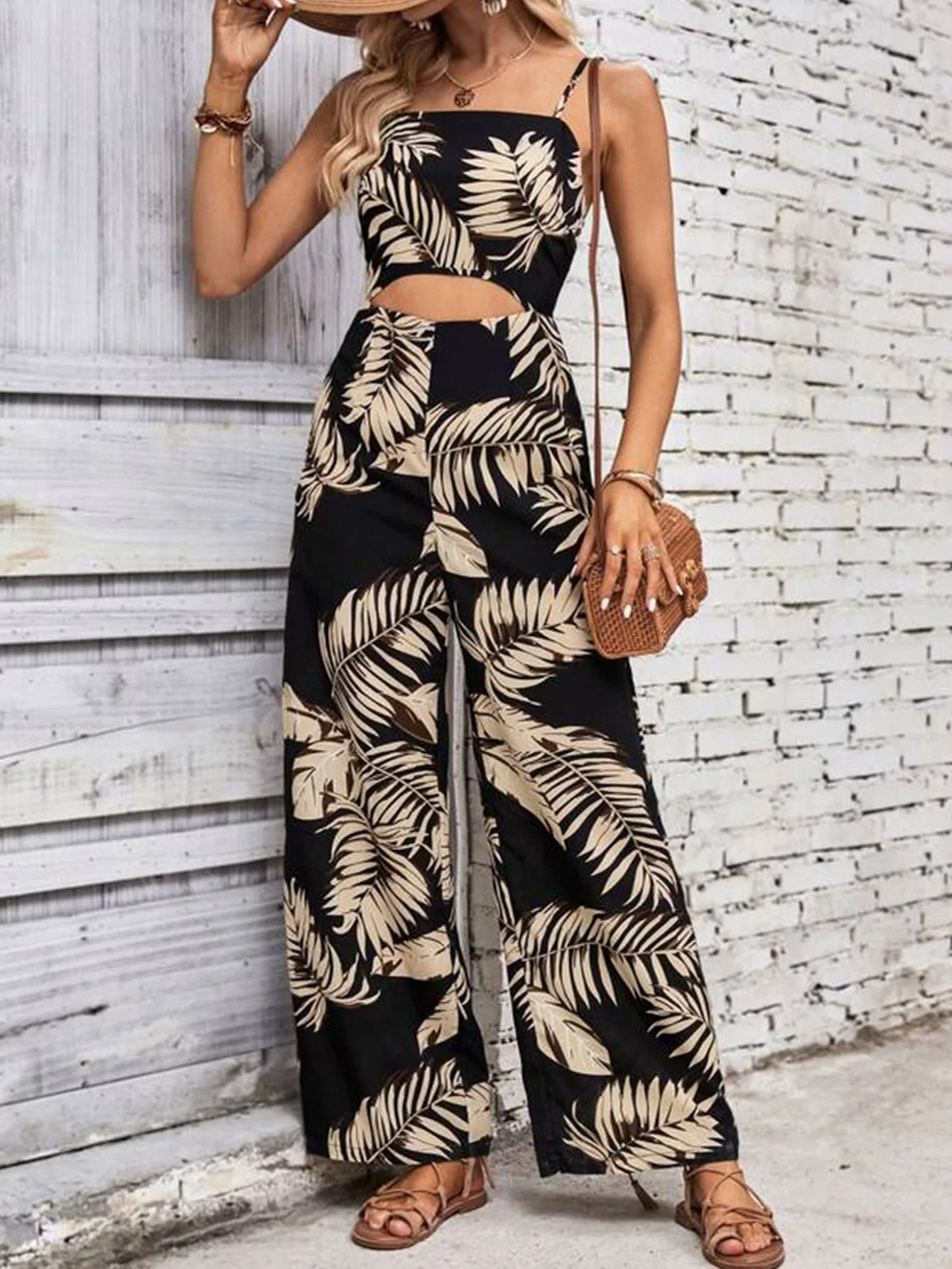 2024 new suspender jumpsuit female sexy backless wide leg jumpsuit casual sleeveless hollow printed top pants one-piece