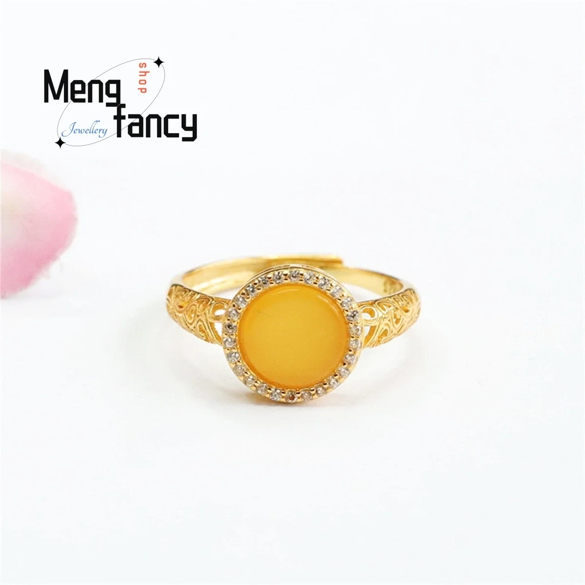 

Natural S925 Silver Honey Wax Amber Egg Face Ring Simple Elegant Personalized Fashion Versatile Exquisite Women Luxury Jewelry