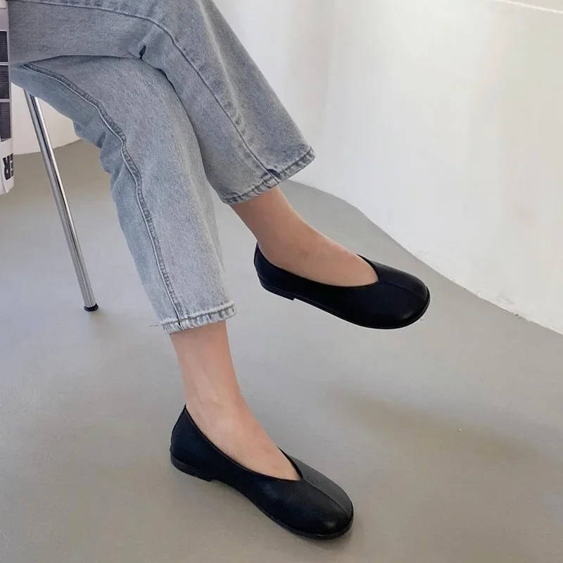 Japanese Style Round Toe Loafers Women Soft Leather Flats Shoes Patchwork Sewing Moccasins Female Cozy Ballet Slip On Lazy Mules