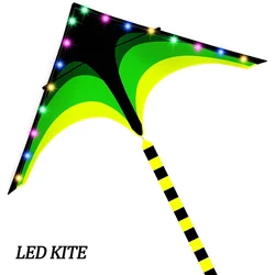 Outdoor Fun Sports New Arrive 1.2m  LED Green Triangle Kites With Tail / Handle & Line Good Flying