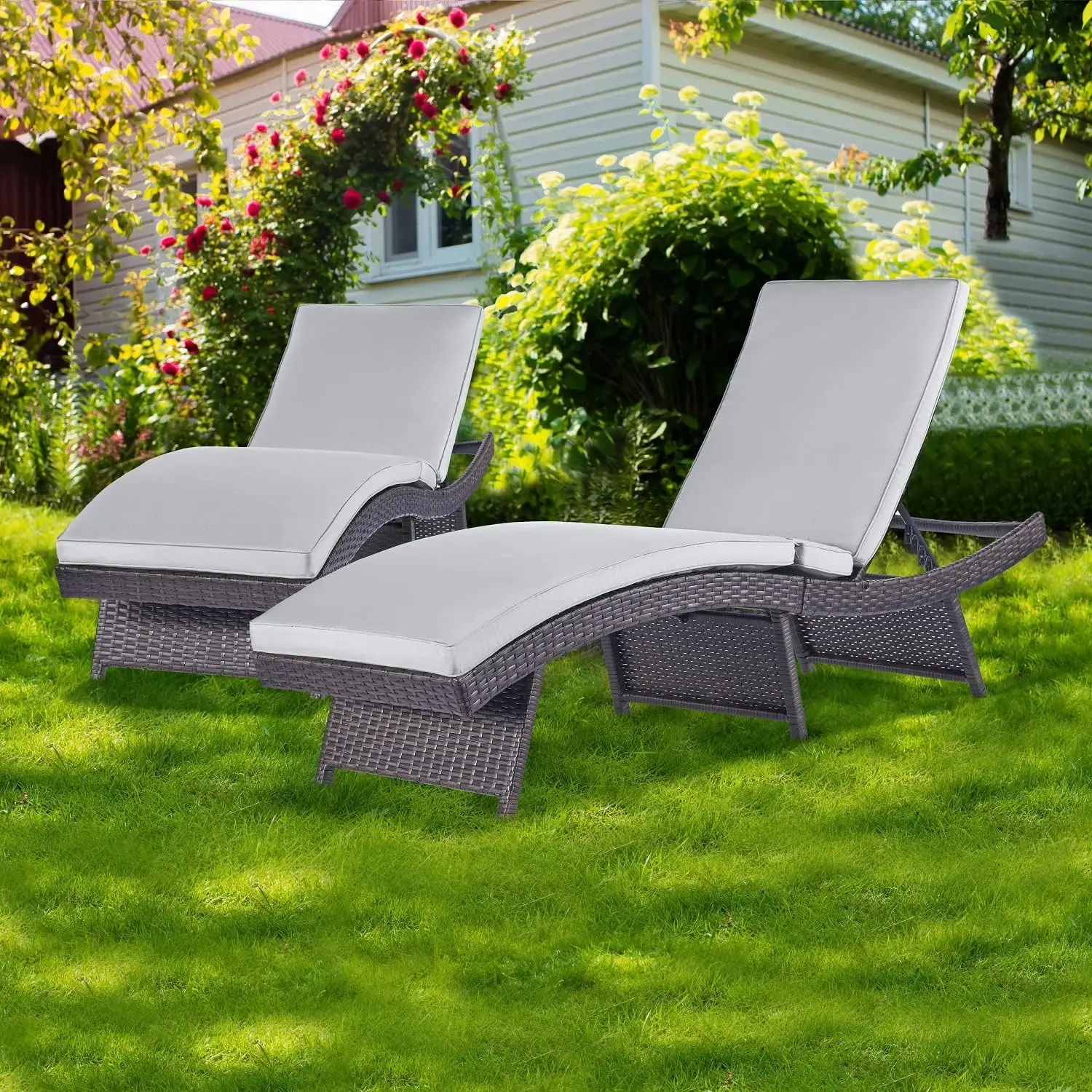 

Outdoor Chaise Lounge Chair Foldable Patio Wicker Pool Lounge Chairs for Outside Set Rattan Reclining Sun Lounger Cushion