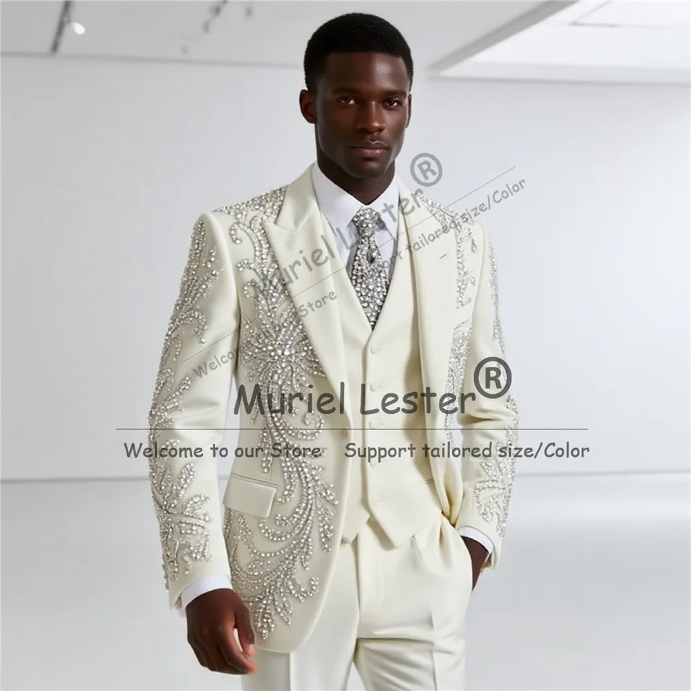 

Серебряные костюмы с камнями из бисера, мужские костюмы для свадьбы, однобортный пиджак для жениха, индивидуальные мужские смокинги для выпускного вечера, комплекты из 3 предметов, костюм