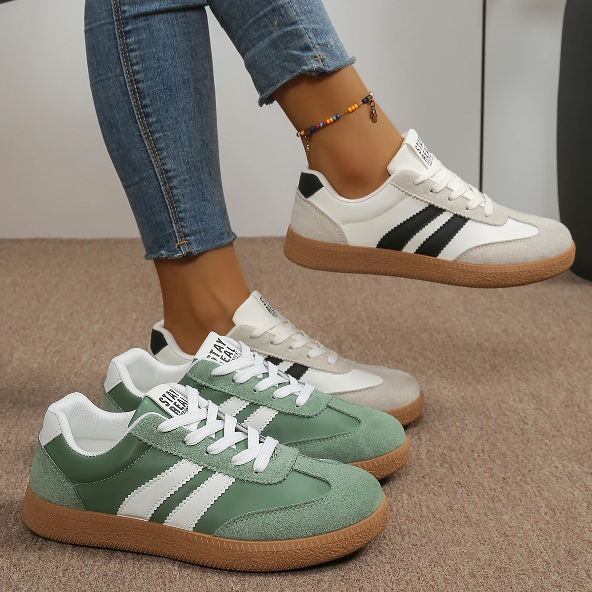 Fashionable and Sexy Plus Size Lace Up Flat Shoes for Women Spring and Autumn New Round Toe Comfortable Casual Sports Shoes
