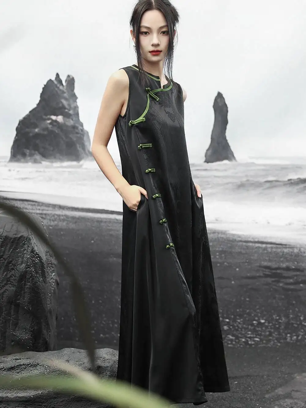 UMI MAO جديد الصينية تانك القمم فستان الصيف الرجعية تشيباو تحسين عموم مشبك التنين نمط الساتان الجاكار فساتين طويلة فام