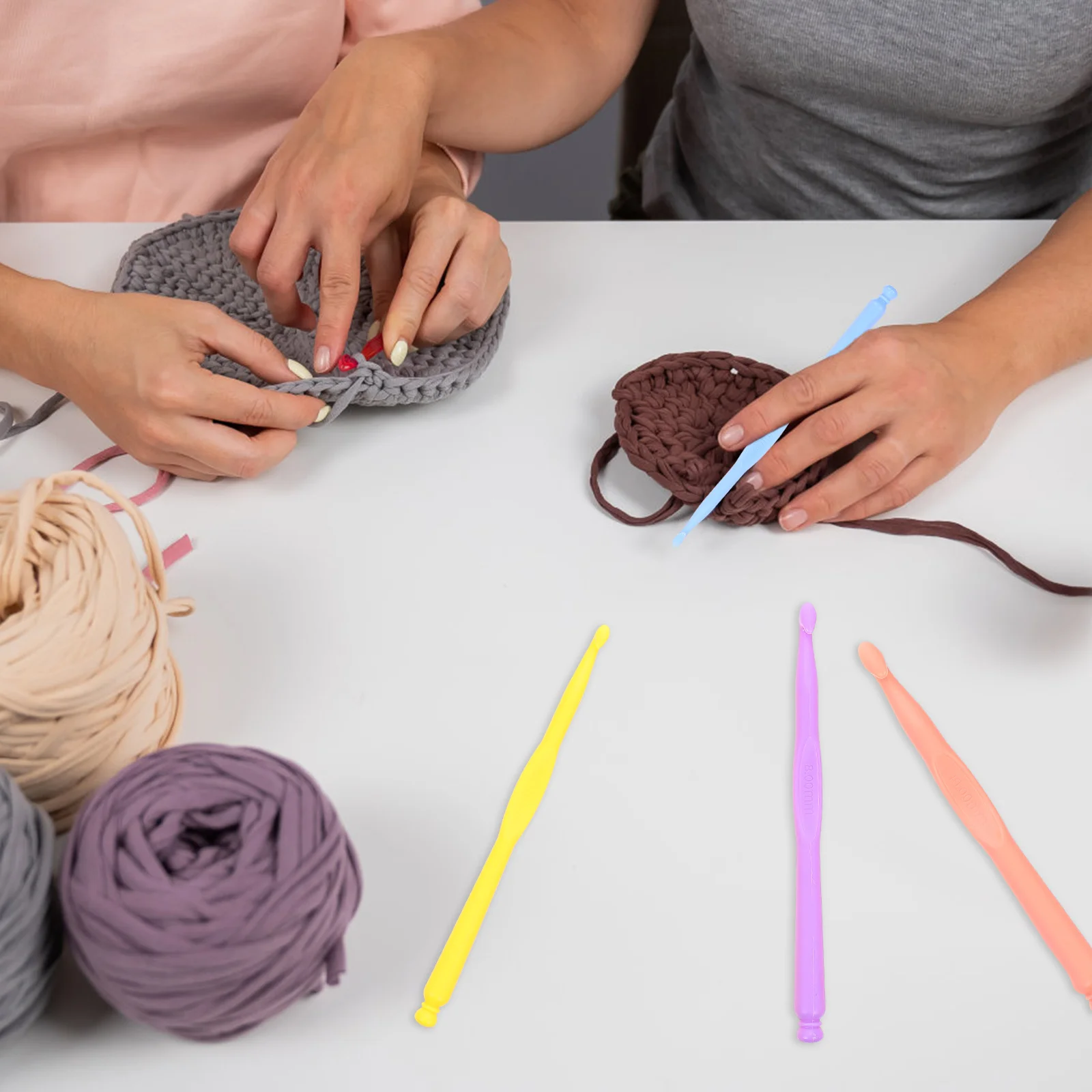 

12 Pcs Crochet Tools Plastic Knitting Hooks Candy Color Portable Beginner Needles Easy Use Long Time Comfortable