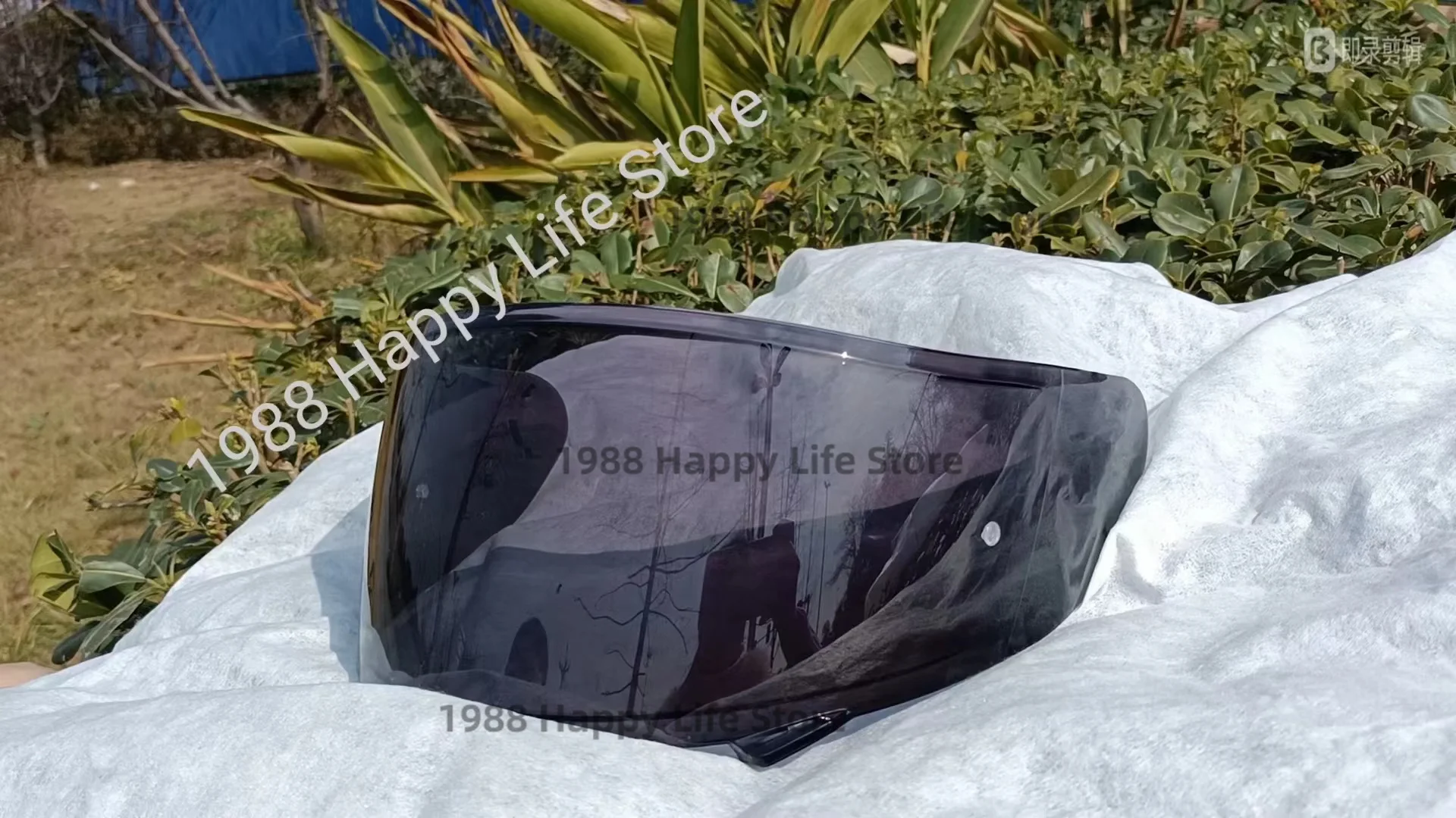 bell motorcycle helmet nz Sanction 2 Full Face and an aggressive muzzle shielding your face from Mother Nature or the prying publics eye BELL Rogue Road Helmet