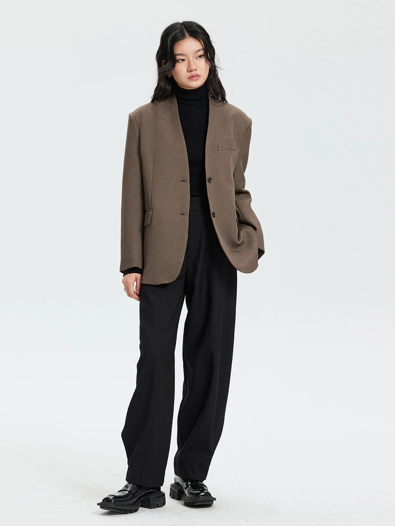 

Модный коричневый женский пиджак с длинными рукавами и V-образным вырезом, осенне-зимний, универсальный, для офиса, приталенный, с пуговицами