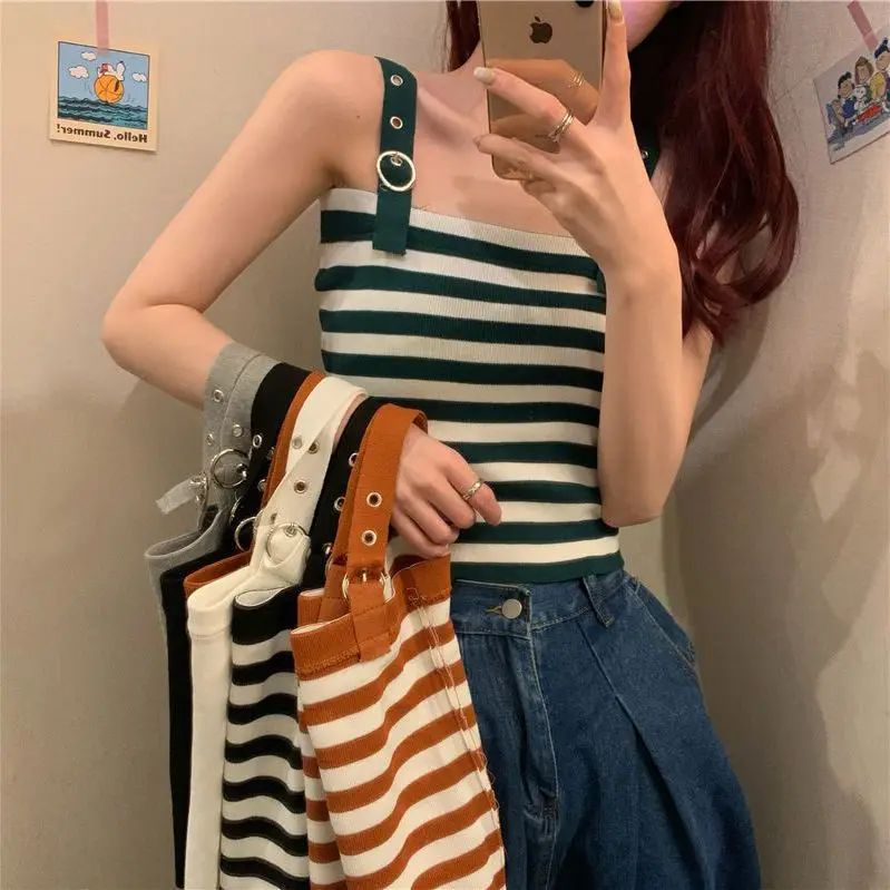 

Spring and Summer Camisole Women's Inner 2023 New Korean Version Waist Versatile Knitted Ring Button Stripe Top