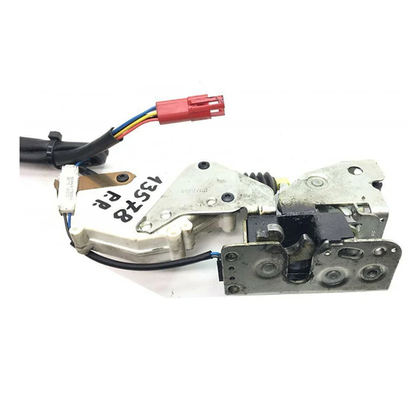 

ABRU-European Trucks Spare Parts For Scania Trucks SCE 1867658 1940919 1867659 L.H Door Lock