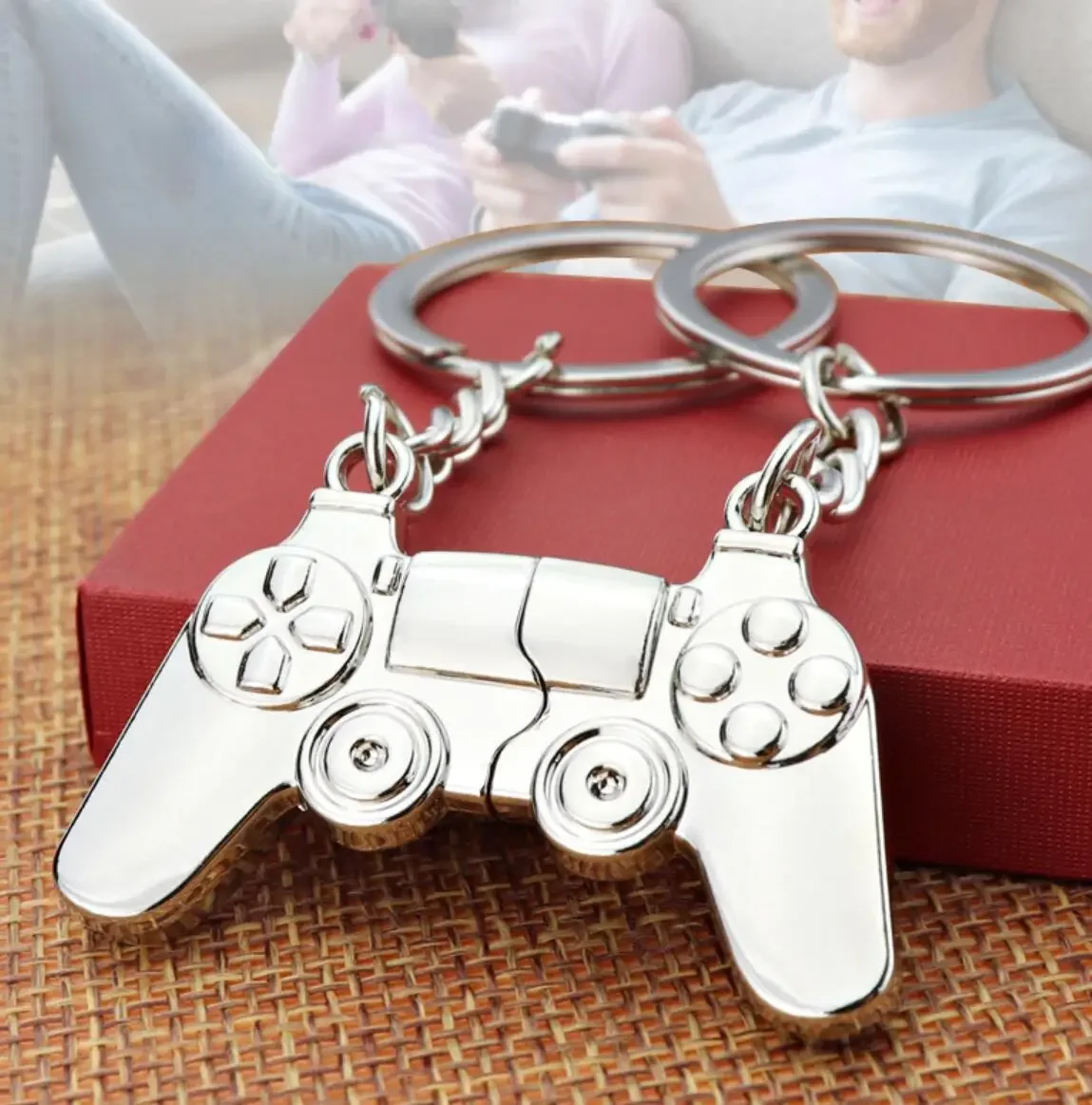 2pcs/lot Game Machine Keychain & Keyring Cute Gamepad Boyfriend  Key Chain Game Keychains Hanging Key Ring