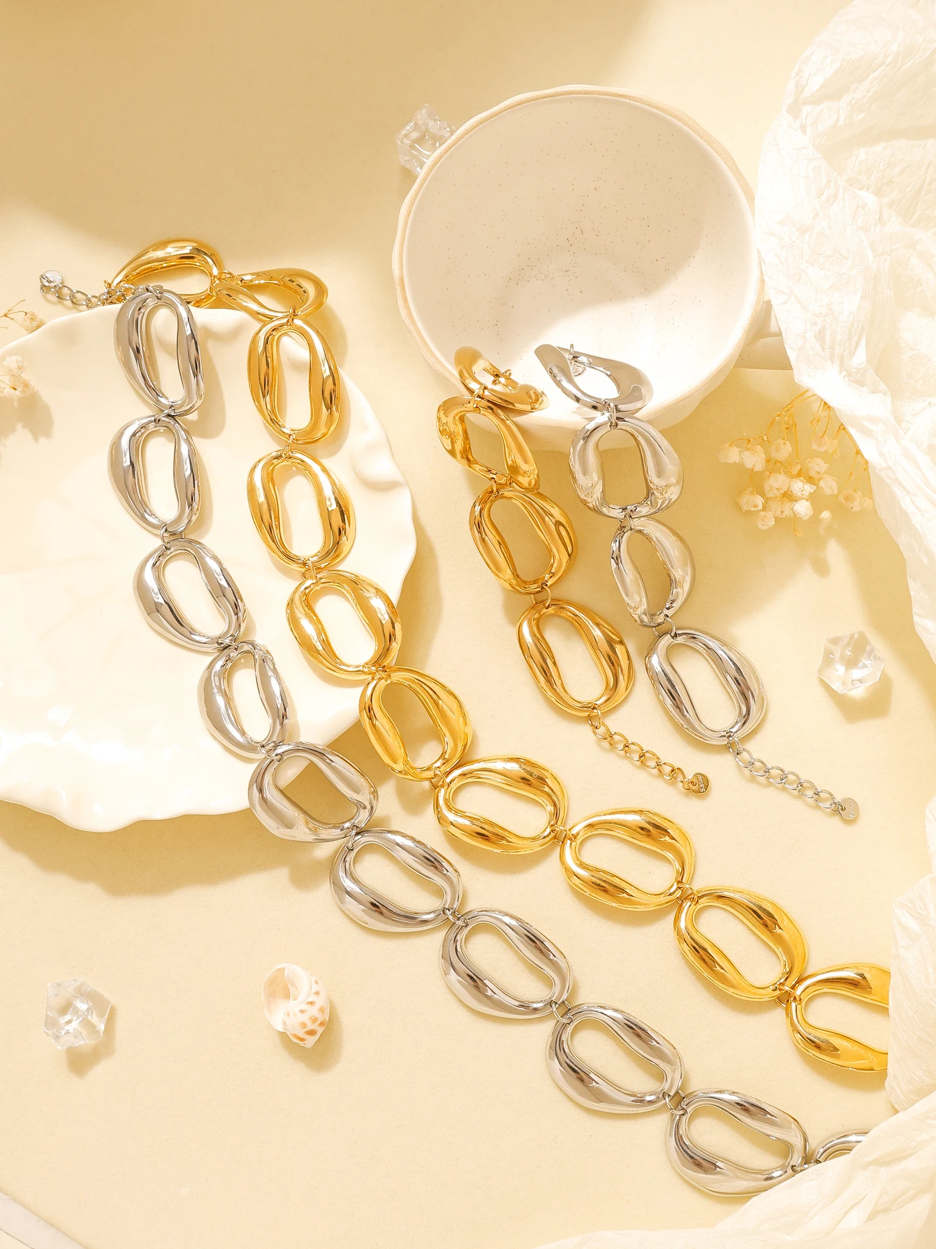 

Vintage unique oval hollow women's bracelet necklace handmade chain stainless steel gold steel color fashion waterproof jewelry