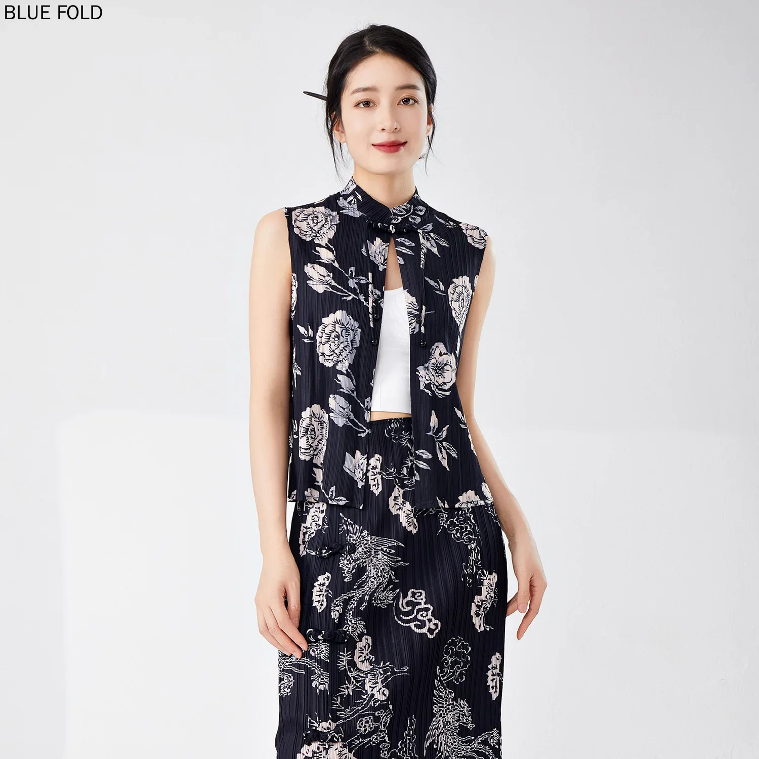 MIYAKE Temperament Stehkragen Weste für Frauen Disc Button Druck Chinesischen Stil High-end-Sommer