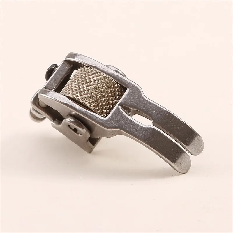 Universal Sewing Machine Foot Presser Sewing Machine Accessories Roller Foot Replacement for Leather Thick Fabric Stitching