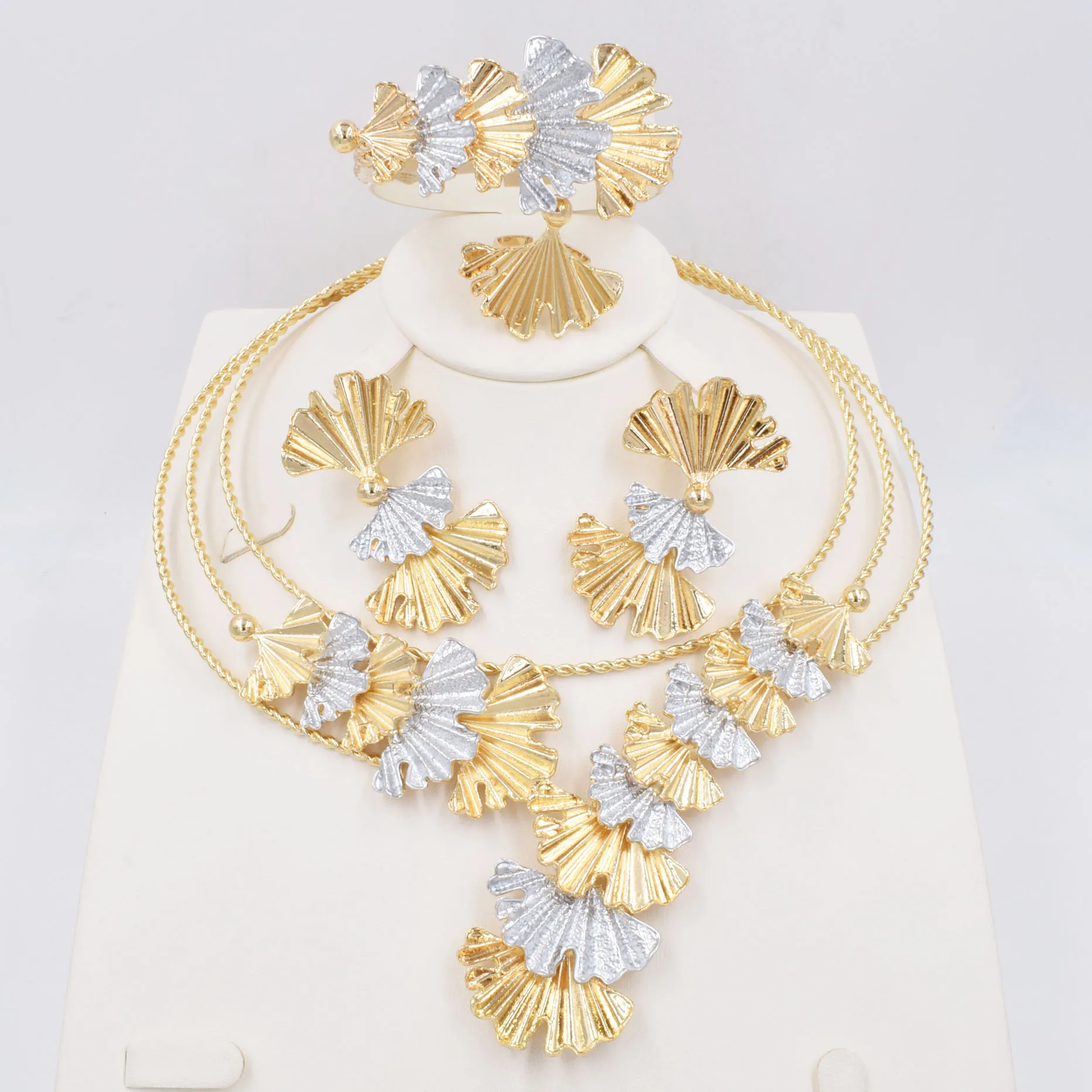 NEW Italian Gold Plated Jewelry Set Dubai Gold Color High Quality Ladies Necklace Earring Bracelet Rings Banquet Wedding Jewelry