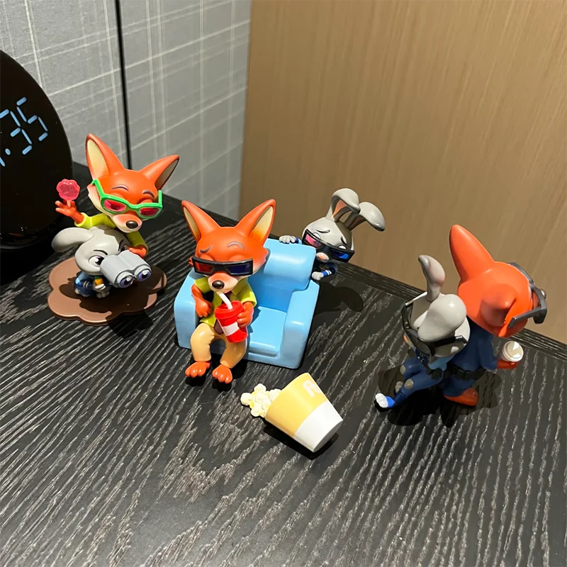 

52TOYS Disney Zootopia: Набор фигурок-сюрпризов «Лучшие друзья» (Ник и Джуди) – Коллекционные настольные украшения для фанатов аниме