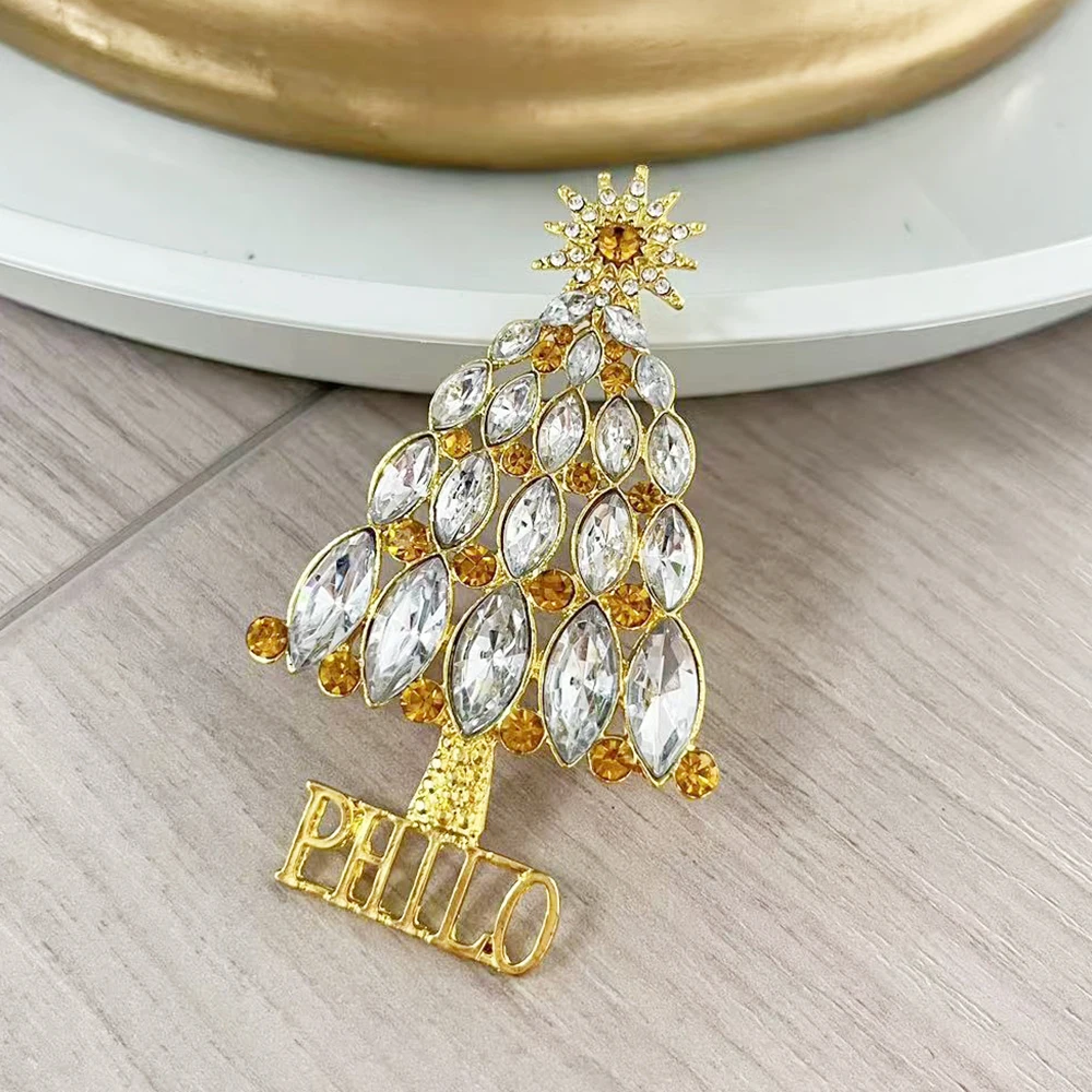 بروش شجرة عيد الميلاد من جمعية الأخت اليونانية PHILO