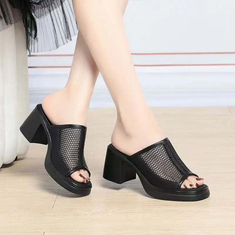 

Women's Summer New Block Heel Mesh Peep Toe Slippers Thick Sole Non Slip Breathable Outdoor High Heel Slippers Modern Sandals