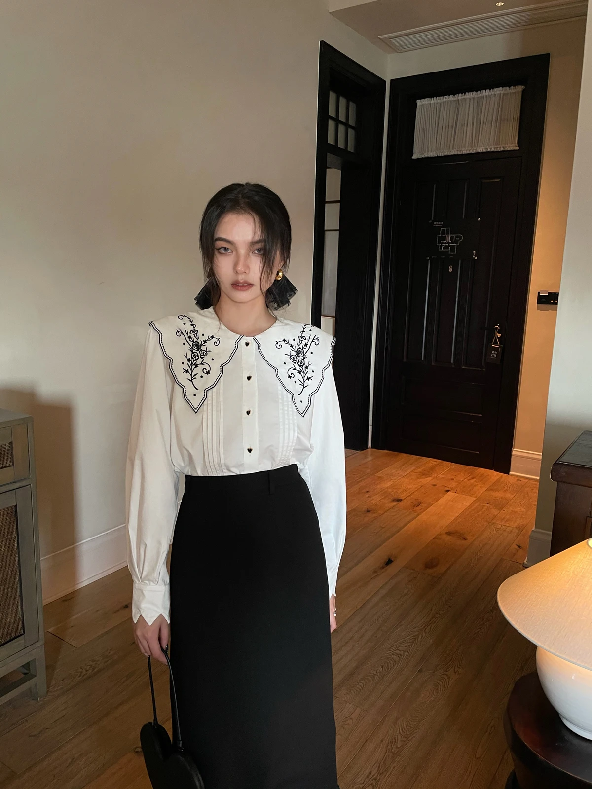 

Women's Early Autumn Design Sense Doll Collar Bubble Sve White irt Embroidery Faionable Casual Sle for Young Ladies