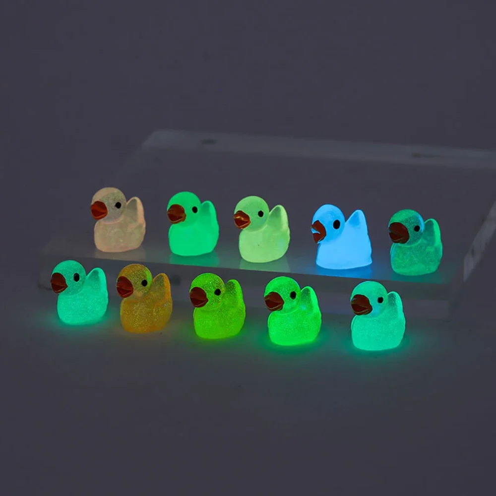 10PCS Luminous Mini Ducks Moss Microlandscape Miniature Duck Figurines Fairy Garden Accessories Home Decor Glow in The Dark Toys