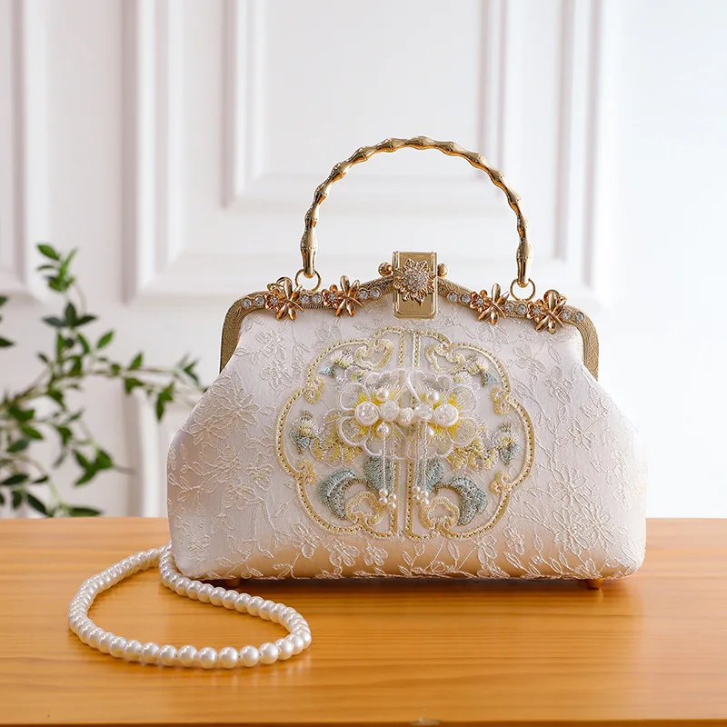 

Cheongsam Banquet Handbag Chain Strap Shoulder Bag Crossbody Bag Luxury Pearl Embroidered Fashion Handbag