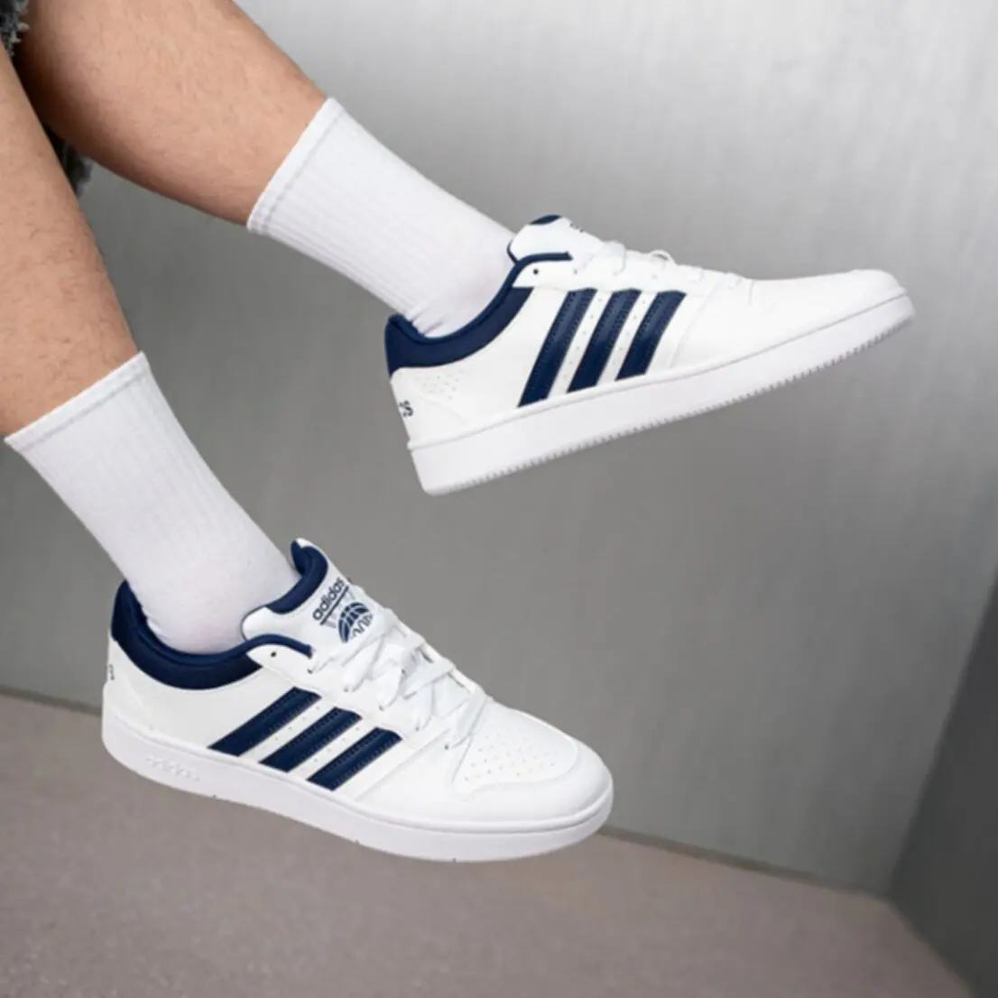 2026 Neue Adidas KI1058 Weiß-Marineblau Low-Top Sneakers mit Synthetischem Obermaterial und Gummisohle Trendige Street-Skate Freizeitschuhe – Detail 4