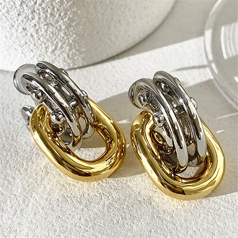 Design temperament two-color metallic texture splicing pendant female stud earrings fashion jewelry cocktail earrings